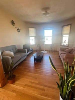 Room at Cambridge  - 3 Bed / 1 Bath 5