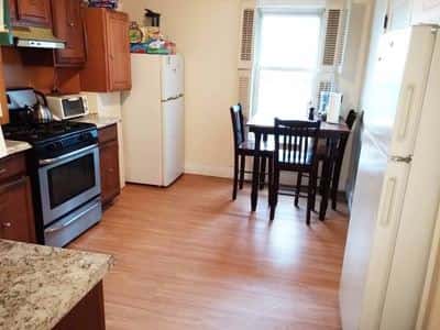 3BRs in 4BR apartment available Sept 1 (Union Sq/Sullivan) 4