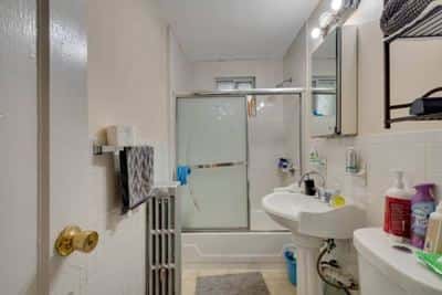 Furnished room in 4bed/2baths with other Grad Students 9/1 NO FEE 8