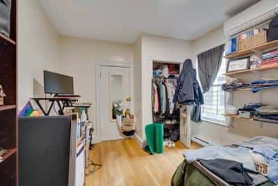 Furnished room in 4bed/2baths with other Grad Students 9/1 NO FEE 5