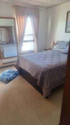 2 Bedroom Great location! 1
