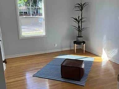 FURNISHED 2 BEDROOM ALL UTILITES INCLUDED! 7
