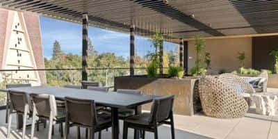 Bosch Gas Range, Integrated Dishwasher, Landscaped Interior Courtyard 5