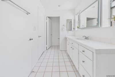 Virtual Tour | 2 Bedroom TH in West Los Angeles | SS Appliances 8