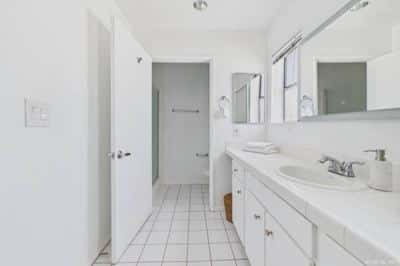 Virtual Tour | 2 Bedroom TH in West Los Angeles | SS Appliances 4