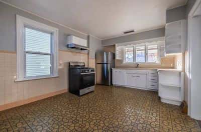 FURNISHED 3 BEDROOM ALL UTILITES INCLUDED! 2