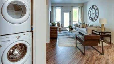 Exclusive 1 BR w/Private Balcony & Modern Kitchen 7