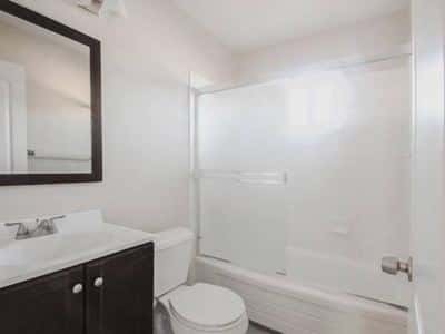 Updated top floor w/stainless steel & parking! Centrally located! 3