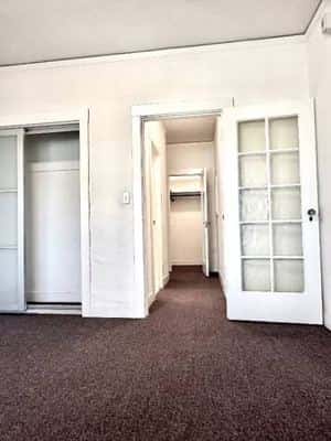 Garden view  Berkeley studio in clean secure building. All utilities i 3