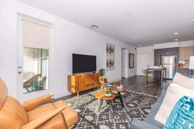 Cuddle with your pets in our cozy 2 Bed / 2 Bath. Visit today! 6
