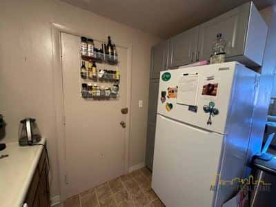 2 BED W A POOL - LAUNDRY - SEPT 1 - HT/HW INCLUDED - BRIGHTON NEAR T 7
