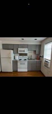 SOUTH BOSTON  1 BEDROOM  AVAILABLE SEPT 1ST 5