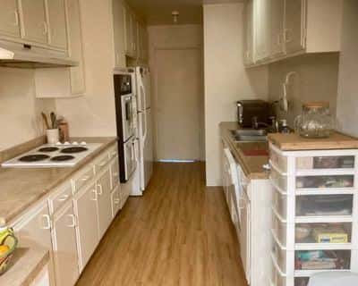 Private Furnished Room In Prime Location Incl Util (Santa Monica) 6