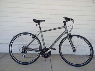 Tall Trek commuter like new, fits 5'9-- 6' or so 2