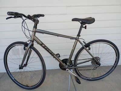 Tall Trek commuter like new, fits 5'9-- 6' or so 1