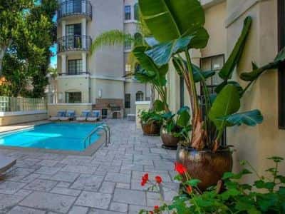 Dishwasher, Disposal, Wheelchair Access, Garage Parking 1