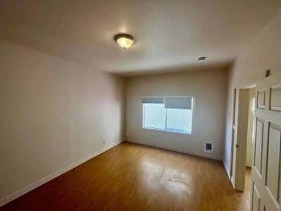 renovated 1-bedroom, 1-bath home in desirable Los Angeles 2