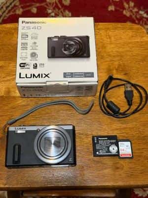 Panasonic LUMIX DMC-ZS40 Digital Camera 1