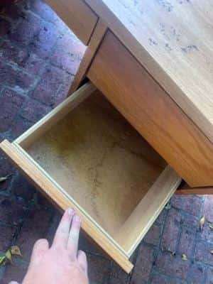Free desk with drawers 4