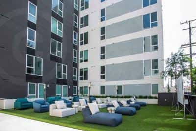 Wood-Style Plank Flooring, 1 Bed, Situated in Los Angeles! 4
