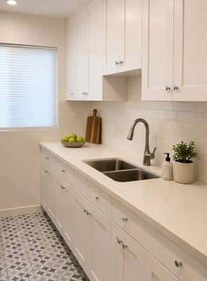REDUCED - Hollywood Remodel... with no silicone injections! Unfurnishe 7