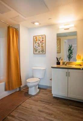 Quartz Countertops, Controlled Access Community, 1/bd 7