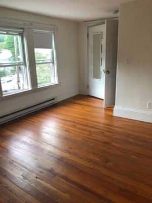2 bedrooms available in a 5 bedroom apartment 7