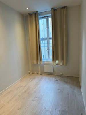Bokollektiv 3 min fra Karl Johan/​ OsloMet! Ring ang visning 92600017 3