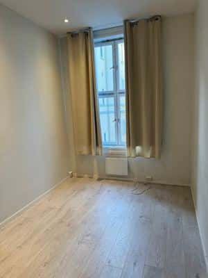 Bokollektiv 3 min fra Karl Johan/​ OsloMet! Ring ang visning 92600017 4