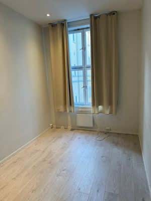 Bokollektiv 3 min fra Karl Johan/​ OsloMet! Ring ang visning 92600017 2