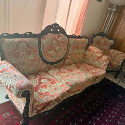 Beautiful Vintage Victorian Sofa Set 1