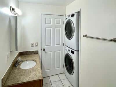 2 Beds 1 Bath Apartment 7