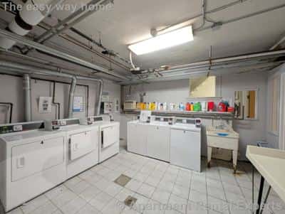 Studio 1 Bath Apartment 6