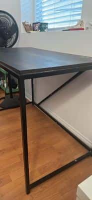 Desk 4