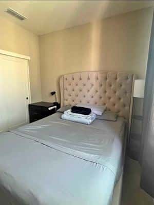 Private room for rent 1