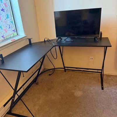 Desk 1