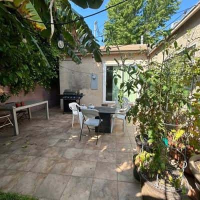 3 Beds 2 Baths House 1