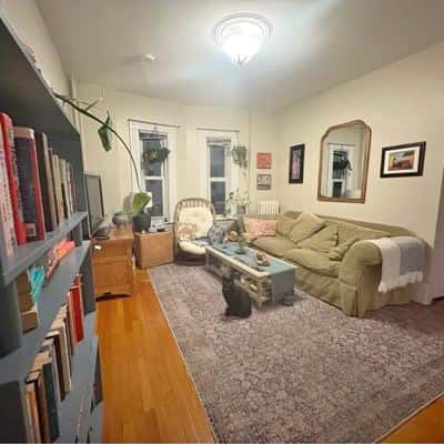 3 Beds 1 Bath - Apartment 1