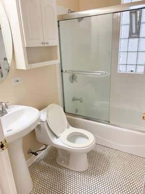 2 BR for rent — 3111 N Southport Ave APT 2, Chicago 8