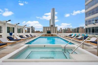 Studio for rent — 765 W Adams St, Chicago 2
