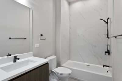 3 BR for rent — 2505 W Farragut Ave #510, Chicago 4