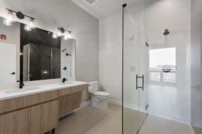 3 BR for rent — 2505 W Farragut Ave #510, Chicago 6