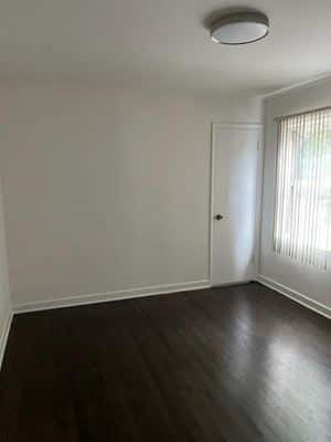 4 BR for rent — 6934 S Karlov Ave, Chicago 3