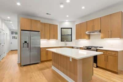 2 BR for rent — 1246 W Bryn Mawr Ave, Chicago 6