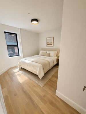 2 BR for rent — 595 Metropolitan Ave, Brooklyn 8