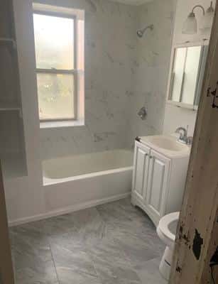 4 BR for rent — 7701 S Union Ave #3W, Chicago 2