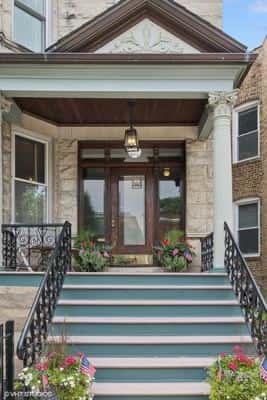 3 BR for rent — 1419 W Winona St #2, Chicago 2