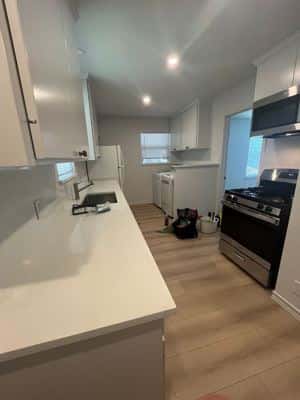 2 BR for rent — 1901 W 38th St, Austin 7