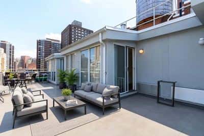 Studio for rent — 220 E 24th St, New York 1