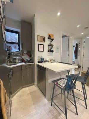 3 BR for rent — 620 E 6th St #23, New York 4